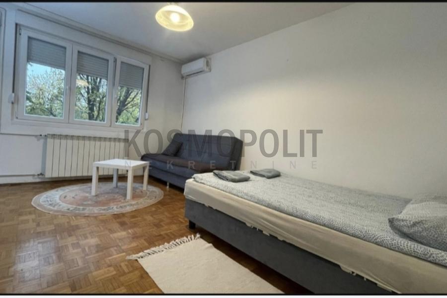 Prodaja, Banovo brdo  -  Petra Lekovića