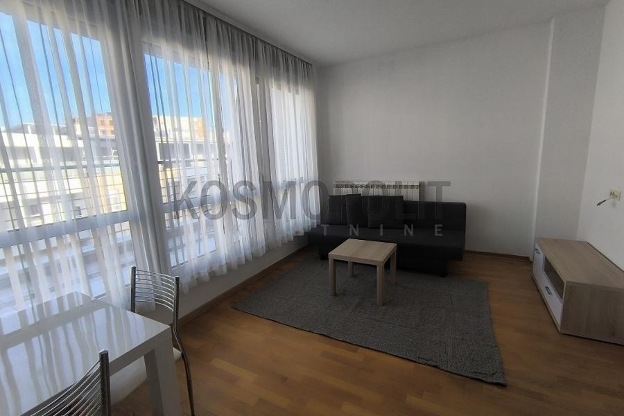 Prodaja, Alpha city, opremljena garsonjera kod Aviv parka, Madridska ulica